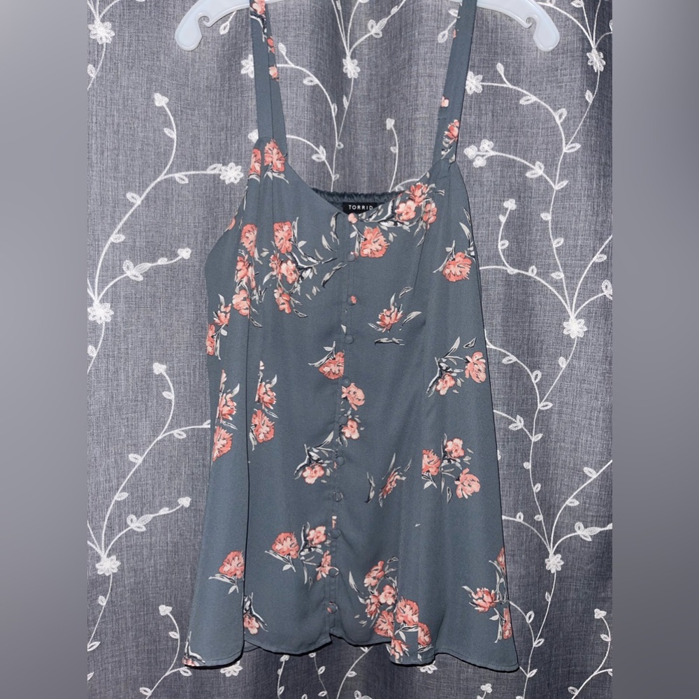 Cute free flowing tank top